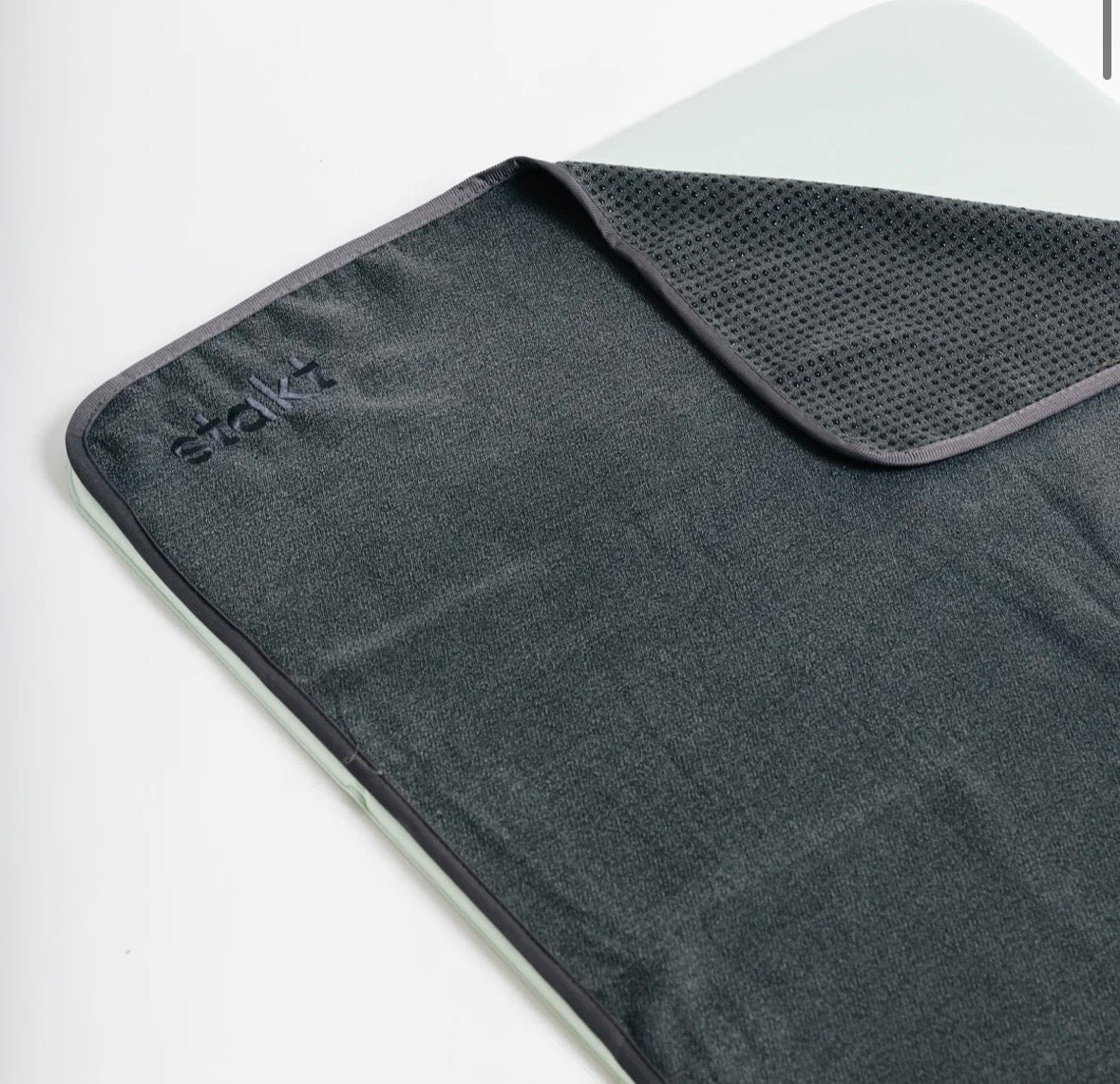 STAKT TOWEL